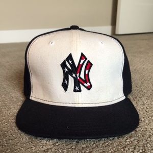 New York yankees 2011 stars and stripes hat